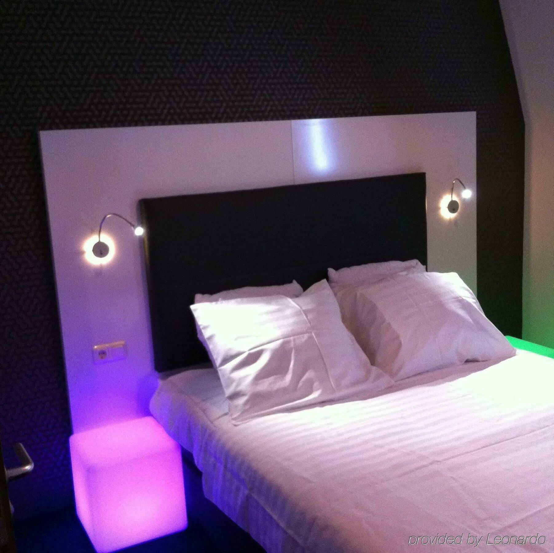 Hotel Vossius Vondelpark Amsterdam Room photo